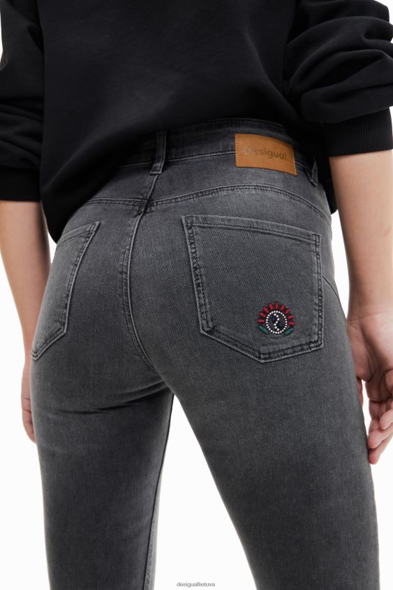 Desigual moterys siuvinėti siauri push-up džinsai apranga S606BV551