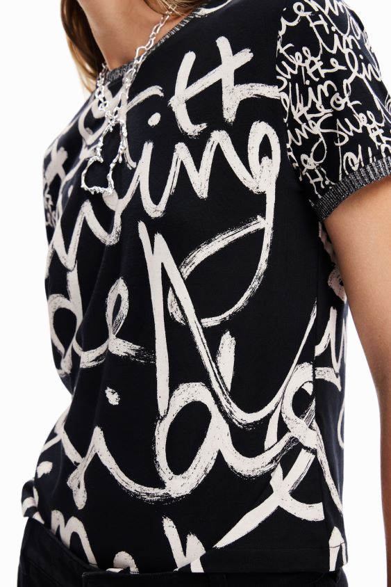Desigual moterys kontrastingos žinutės marškinėliai apranga S606BV328