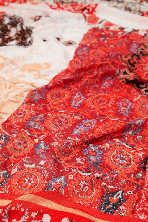 Desigual moterys stačiakampio formos indonezietiškas foulardas priedas S606BV1149